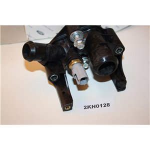 1531004 Ford adaptor water