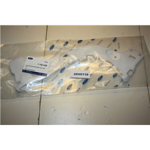 1742938 Ford Focus bracket bumper
