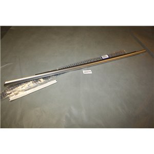 31479530 Volvo weatherstrip door belt moulding
