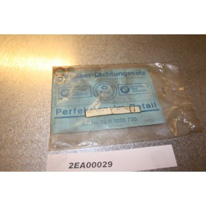 13111255733 Packningssats F&ouml;rgasare BMW 02 2000 2002