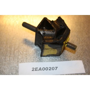 23711175673 V&auml;xell&aring;dsf&auml;ste kudde BMW E28 E30