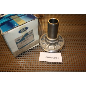 1019157 Ford Scorpio lagerhållare