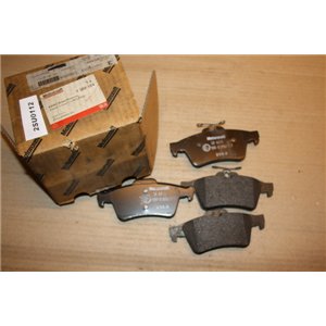 1360304  Ford Transit Connect brake pads