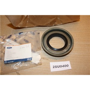 3896454  Ford Transit seal rearend