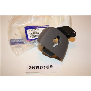 9204439 Volvo V70 retainer