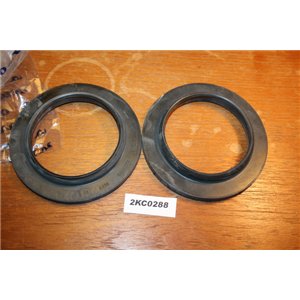 1221885 Volvo 200 spring bushing