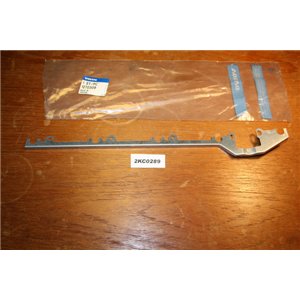 1270308 Volvo 850 S70 V70 C70 retainer fuel line