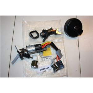 7701204015 Renault 19 l&aring;ssats t&auml;ndningsl&aring;s d&ouml;rrl&aring;s tanklock