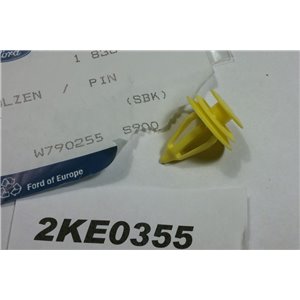 1838813 Ford clips