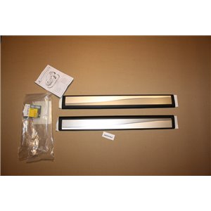 7711425272 Renault Megane sill protection moulding