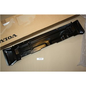 1304668 Volvo 240, 260 cross member
