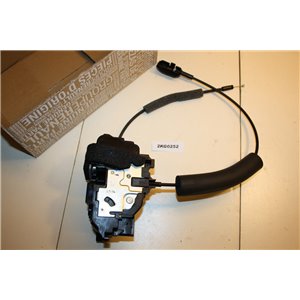 825030574R Renault Megane lock central lock
