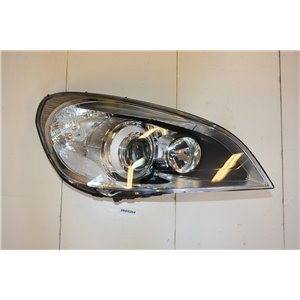 31420674 Volvo S60, V60 str&aring;lkastare Xenon 