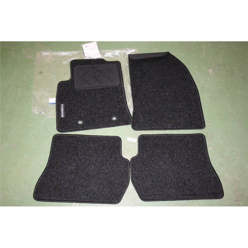 1577515 Ford Fusion mat kit mats - JUNK.se